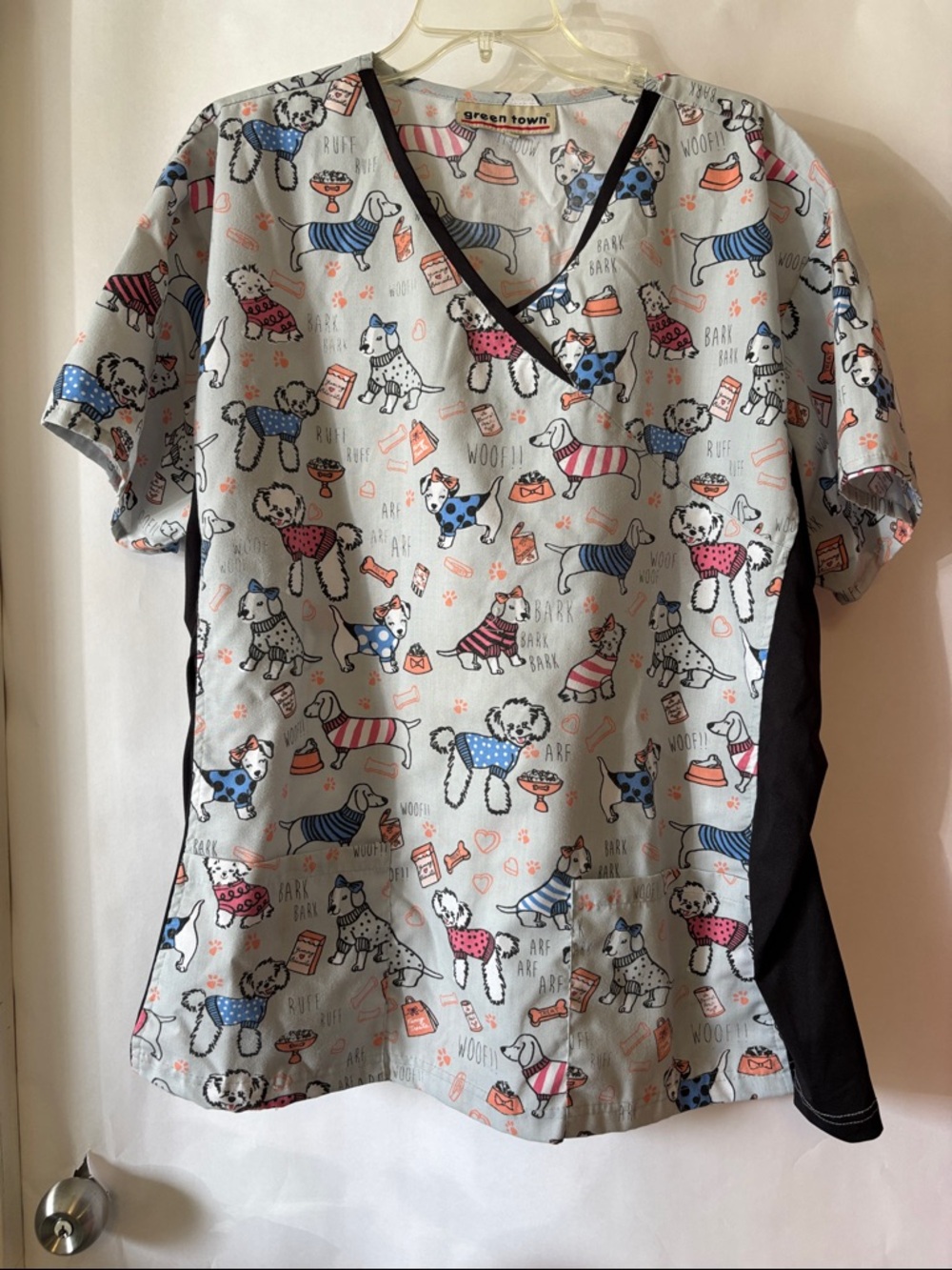 Green Town Light Blue Dog-Print V-Neck Scrub Top